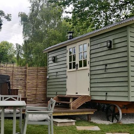 Romantic Shepherds Hut With Stunning Sunsets Hollingbourne Kültér fotó